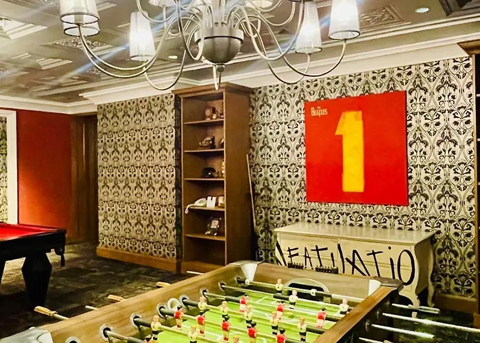Skyline With Pool, Gym, Sauna Poblacion Makati Manila