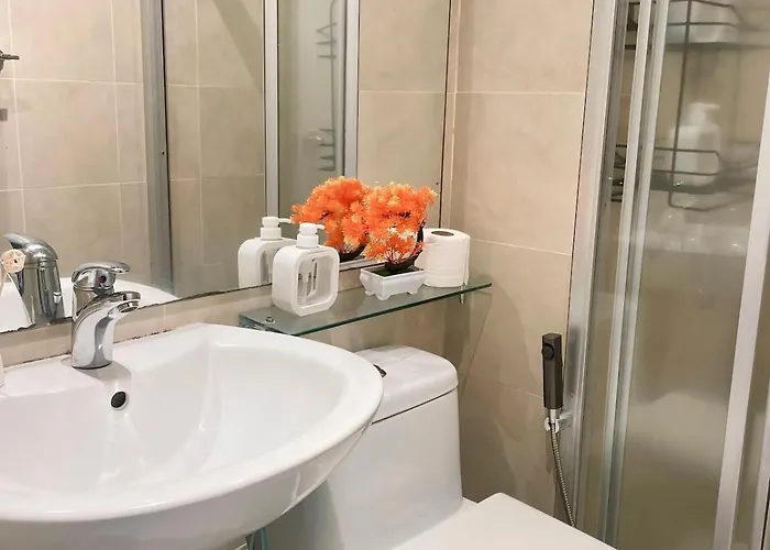 Apartment Skyline With Pool, Gym, Sauna Poblacion Makati